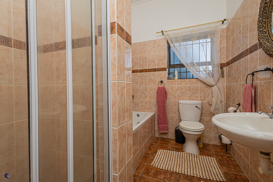 4 Bedroom Property for Sale in Myburgh Park Western Cape